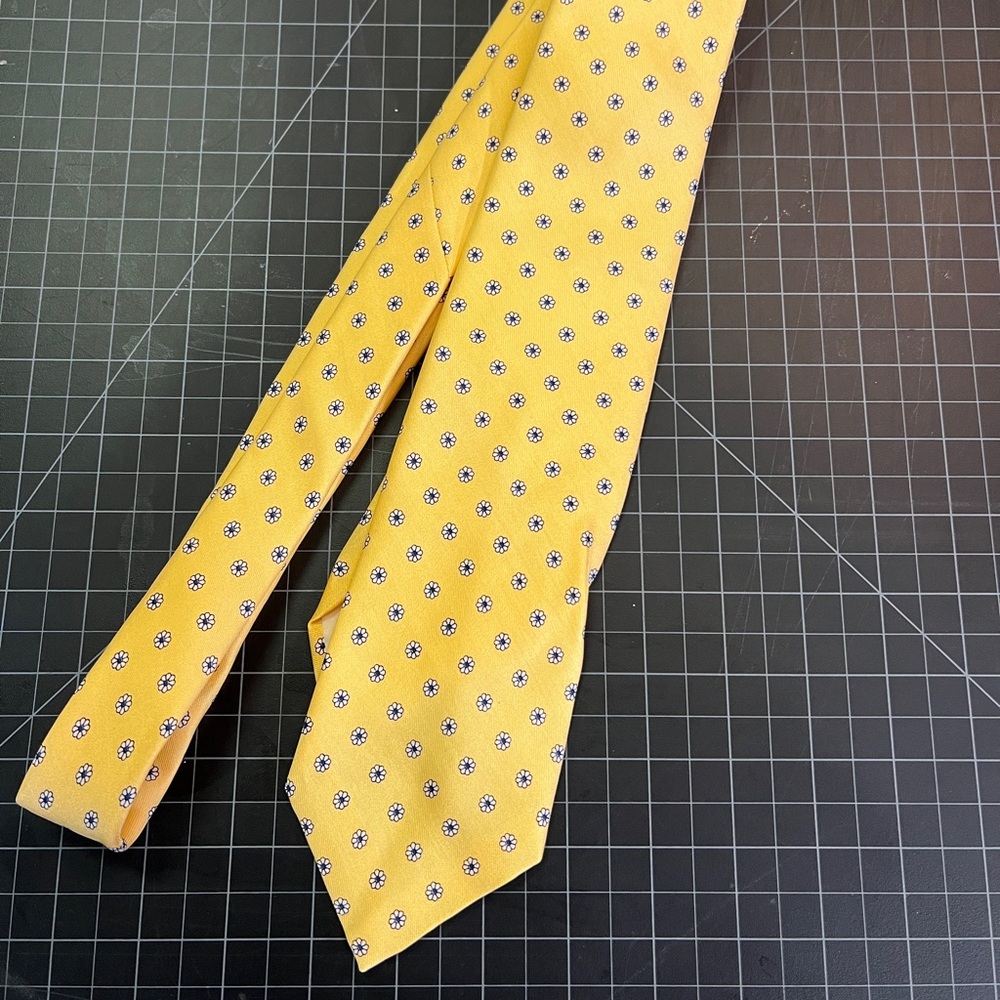 2 for $10 VGUC Vintage Robert Talbott tie